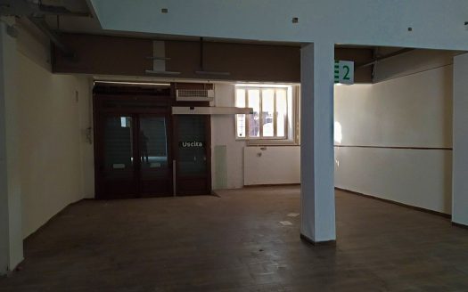 RIF: 733 LOCALE COMMERCIALE CENTRALISSIMO