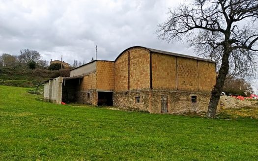 RIF: 2 IN APERTA CAMPAGNA…