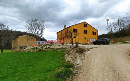 RIF: 2 IN APERTA CAMPAGNA…