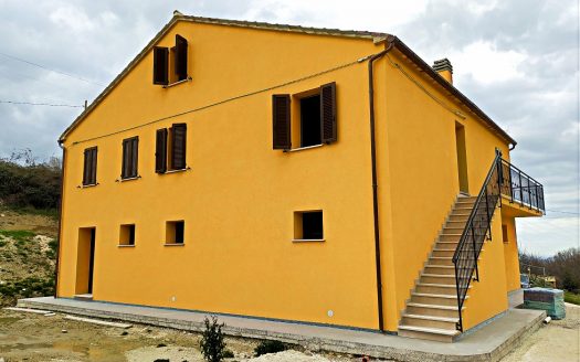 RIF: 2 IN APERTA CAMPAGNA…