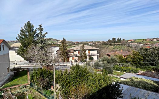 RIF: 812 CIELO/TERRA CON CORTE A VILLA STRADA