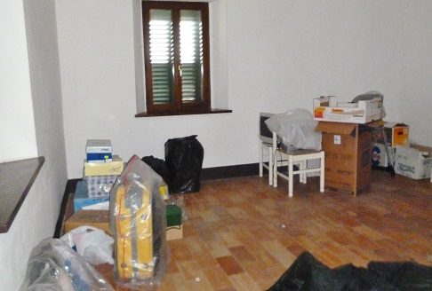 RIF: 308 AMPIO CASALE VICINO AI SERVIZI