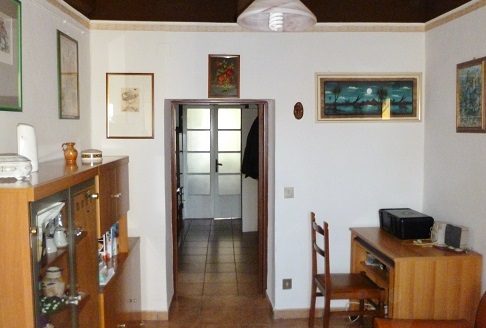 RIF: 308 AMPIO CASALE VICINO AI SERVIZI