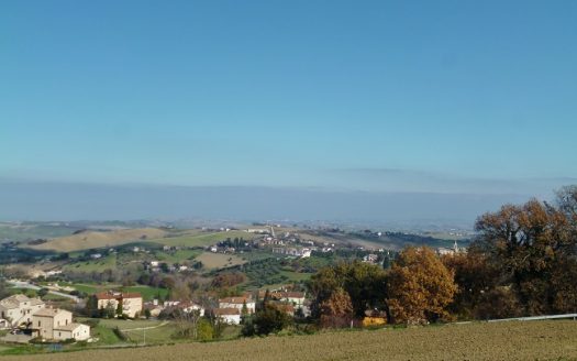 RIF: 308 AMPIO CASALE VICINO AI SERVIZI