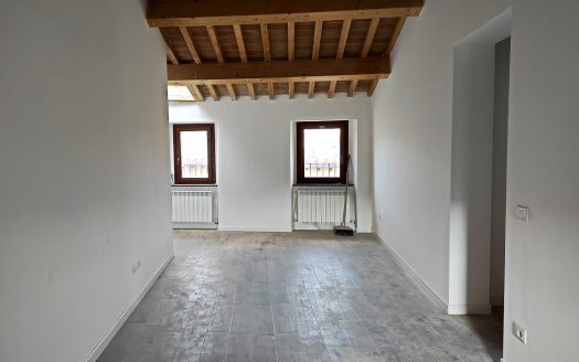 RIF. 842 – 2 CASE AL PREZZO DI 1!!!