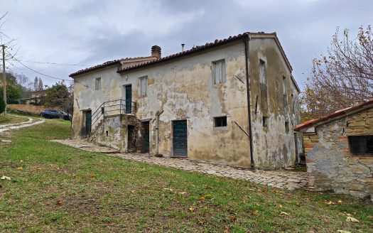 RIF. 848 CUPRAMONTANA – CASALE DI CAMPAGNA –