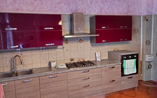 RIF. 863 VILLA STRADA VILLETTA DI TESTA CON GIARDINO PRIVATO
