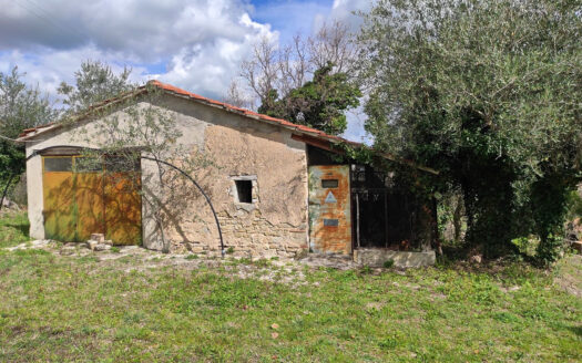 RIF. 875 SOLUZIONE BIFAMILIARE VERSANTE MACERATA