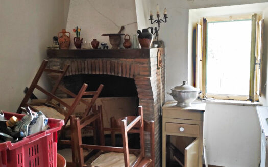 RIF. 875 SOLUZIONE BIFAMILIARE VERSANTE MACERATA