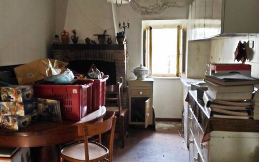 RIF. 875 SOLUZIONE BIFAMILIARE VERSANTE MACERATA