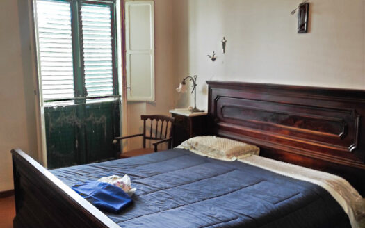 RIF. 875 SOLUZIONE BIFAMILIARE VERSANTE MACERATA