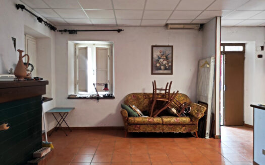 RIF. 875 SOLUZIONE BIFAMILIARE VERSANTE MACERATA