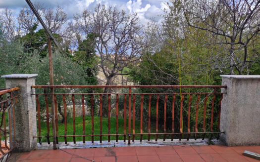 RIF. 875 SOLUZIONE BIFAMILIARE VERSANTE MACERATA