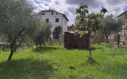 RIF. 875 SOLUZIONE BIFAMILIARE VERSANTE MACERATA