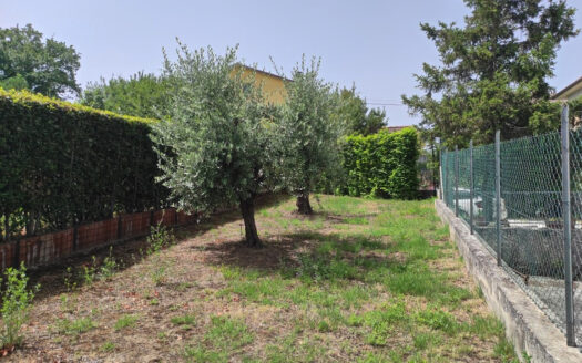 RIF. 894 VICINANZE VILLA STRADA