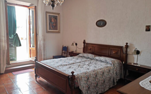 RIF. 894 VICINANZE VILLA STRADA