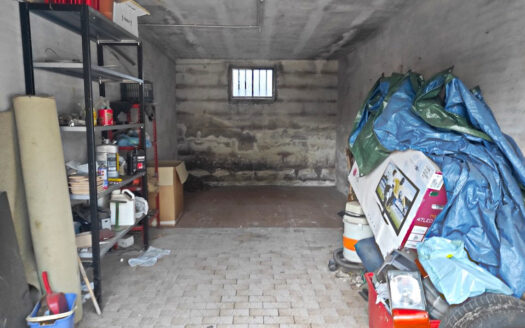 RIF. 913 APPARTAMENTO CON GIARDINO E GARAGE