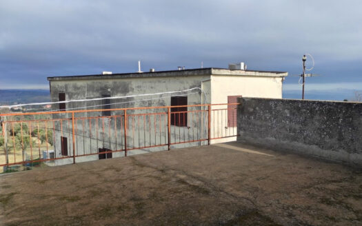 RIF. 922 CASA INDIPENDENTE VERSANTE MACERATA