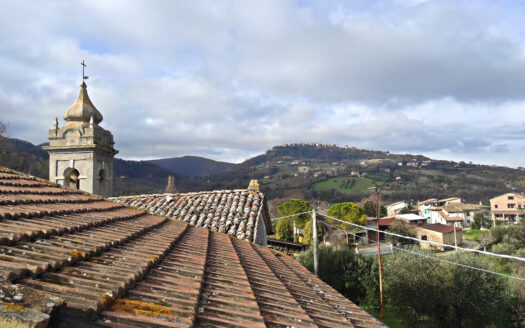 RIF. 922 CASA INDIPENDENTE VERSANTE MACERATA