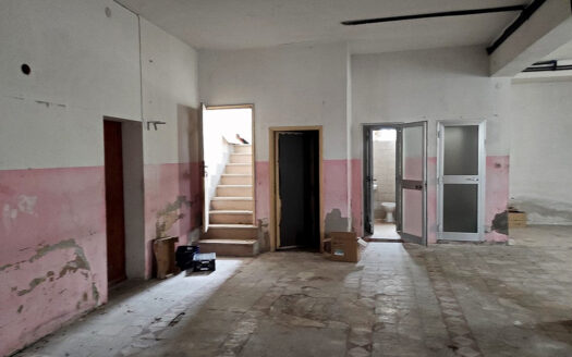 RIF. 922 CASA INDIPENDENTE VERSANTE MACERATA