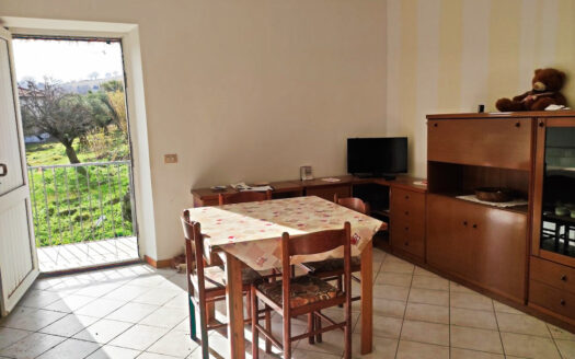 RIF. 922 CASA INDIPENDENTE VERSANTE MACERATA