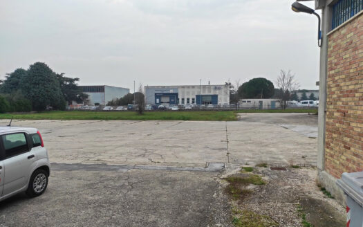 CAPANNONE ZONA Z.I.P.A.