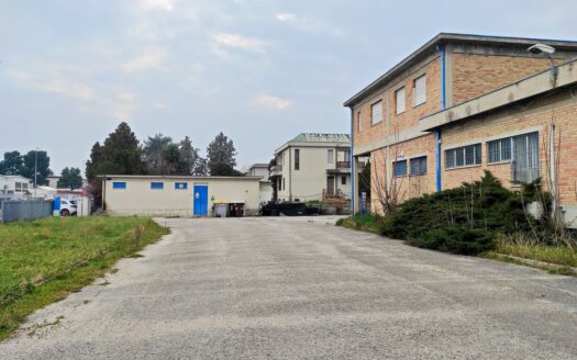 CAPANNONE ZONA Z.I.P.A.