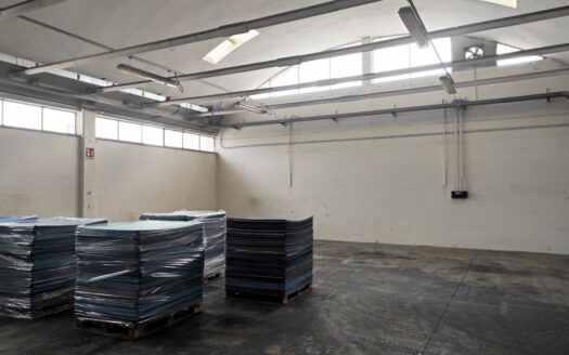 CAPANNONE ZONA Z.I.P.A.