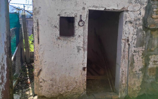 RIF. 24 SOLUZIONE COMPOSTA DA DUE APPARTAMENTI, GARAGE E GIARDINO