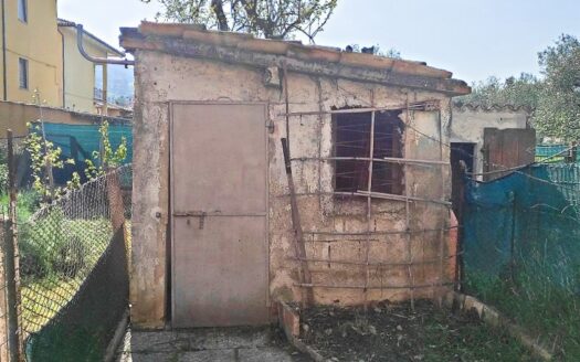RIF. 24 SOLUZIONE COMPOSTA DA DUE APPARTAMENTI, GARAGE E GIARDINO