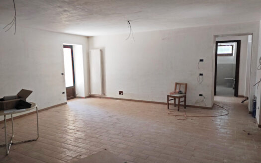 Rif. 46 CASALE RISTRUTTURATO IMMERSO NELLA NATURA, PANORAMA INCOMPARABILE