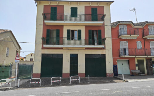 RIF. 894 VICINANZE VILLA STRADA