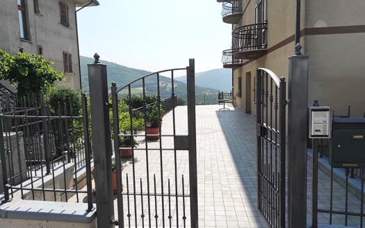 RIF. 943 APPARTAMENTO IN APIRO