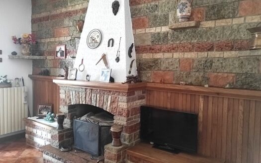 RIF. 943 APPARTAMENTO IN APIRO