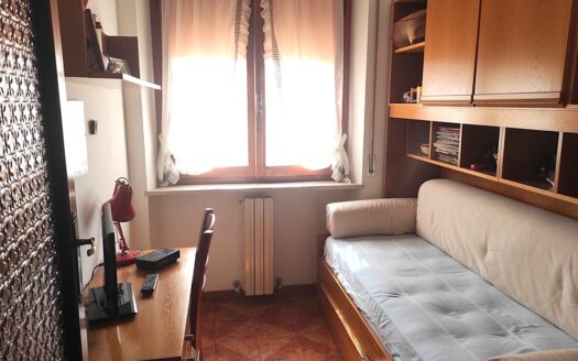 RIF. 943 APPARTAMENTO IN APIRO