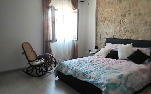 Cingoli Immobiliare RIF. 949 CASALE PANORAMICO RISTRUTTURATO CON PISCINA E TERRENO