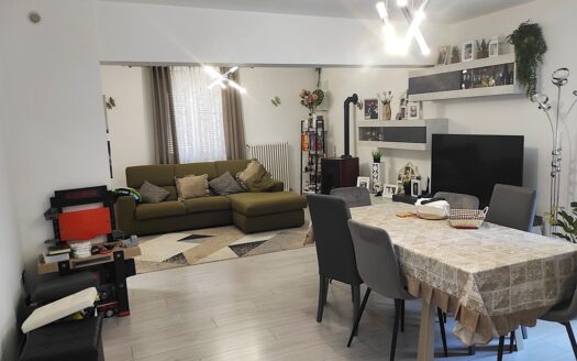 Cingoli Immobiliare RIF. 949 CASALE PANORAMICO RISTRUTTURATO CON PISCINA E TERRENO