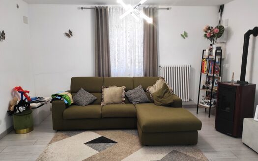 Cingoli Immobiliare RIF. 949 CASALE PANORAMICO RISTRUTTURATO CON PISCINA E TERRENO
