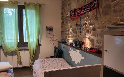 RIF. 954 CASALE ESCLUSIVO CON PARCO PRIVATO