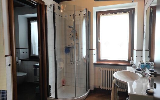 RIF. 954 Dimora di Prestigio con Dependance e Piscina: un’oasi di charme e comfort.