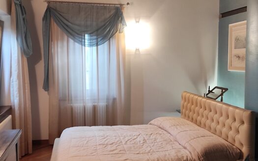 RIF. 954 Dimora di Prestigio con Dependance e Piscina: un’oasi di charme e comfort.