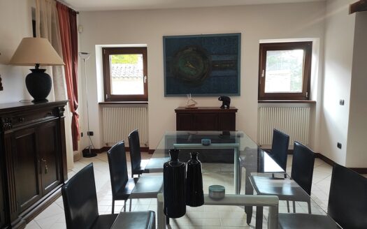 RIF. 954 Dimora di Prestigio con Dependance e Piscina: un’oasi di charme e comfort.