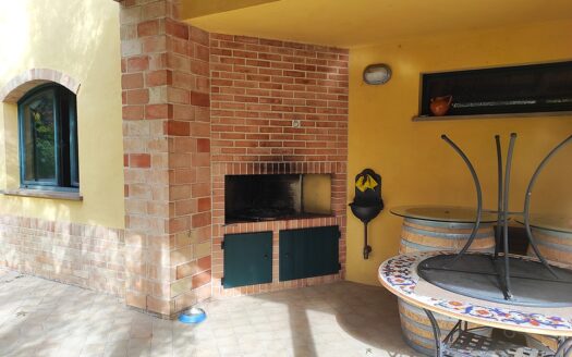 RIF. 954 Dimora di Prestigio con Dependance e Piscina: un’oasi di charme e comfort.