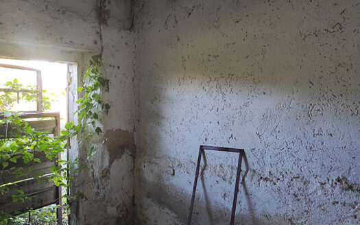 Casale Panoramico con 2 Ettari di Terreno e Contributo Ricostruzione Già Concesso.