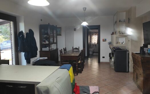 RIF. 954 CASALE ESCLUSIVO CON PARCO PRIVATO