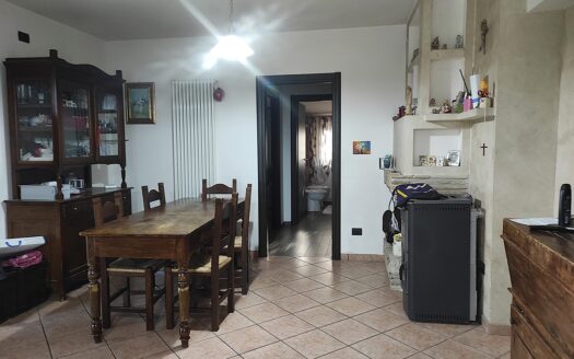 RIF. 954 CASALE ESCLUSIVO CON PARCO PRIVATO