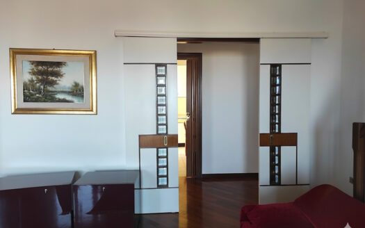 RIF. 960 APPARTAMENTO LUMINOSO CON VISTA “BALCONE DELLE MARCHE”