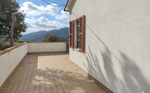 RIF. 965 Castel Sant’Angelo di Cingoli: Indipendenza e tranquillità