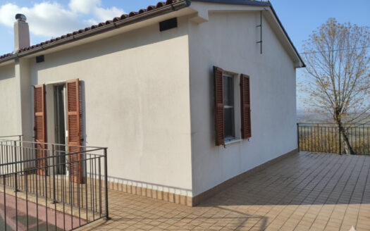 RIF. 965 Castel Sant’Angelo di Cingoli: Indipendenza e tranquillità