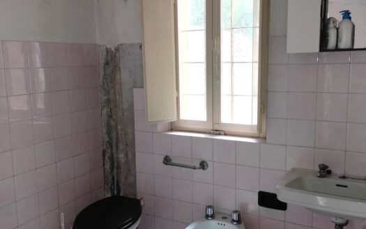 RIF. 964 CASA INDIPENDENTE A 2 KM DAL CENTRO